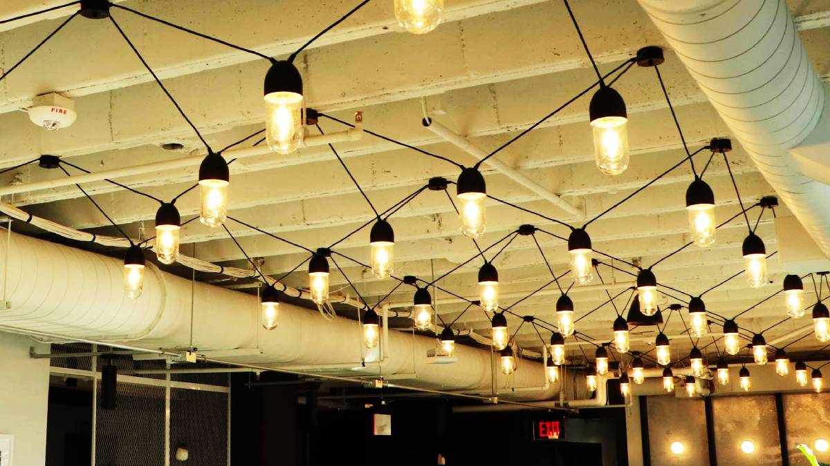 2019 LIT lighting design awards honorable mention: Ideoli’s end-to-end chandelier