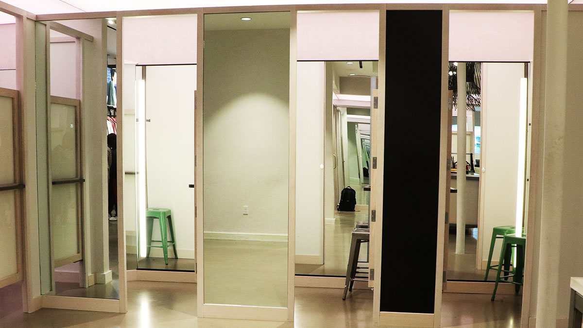 Gaining clarity on mirrored glass with low vs regular iron