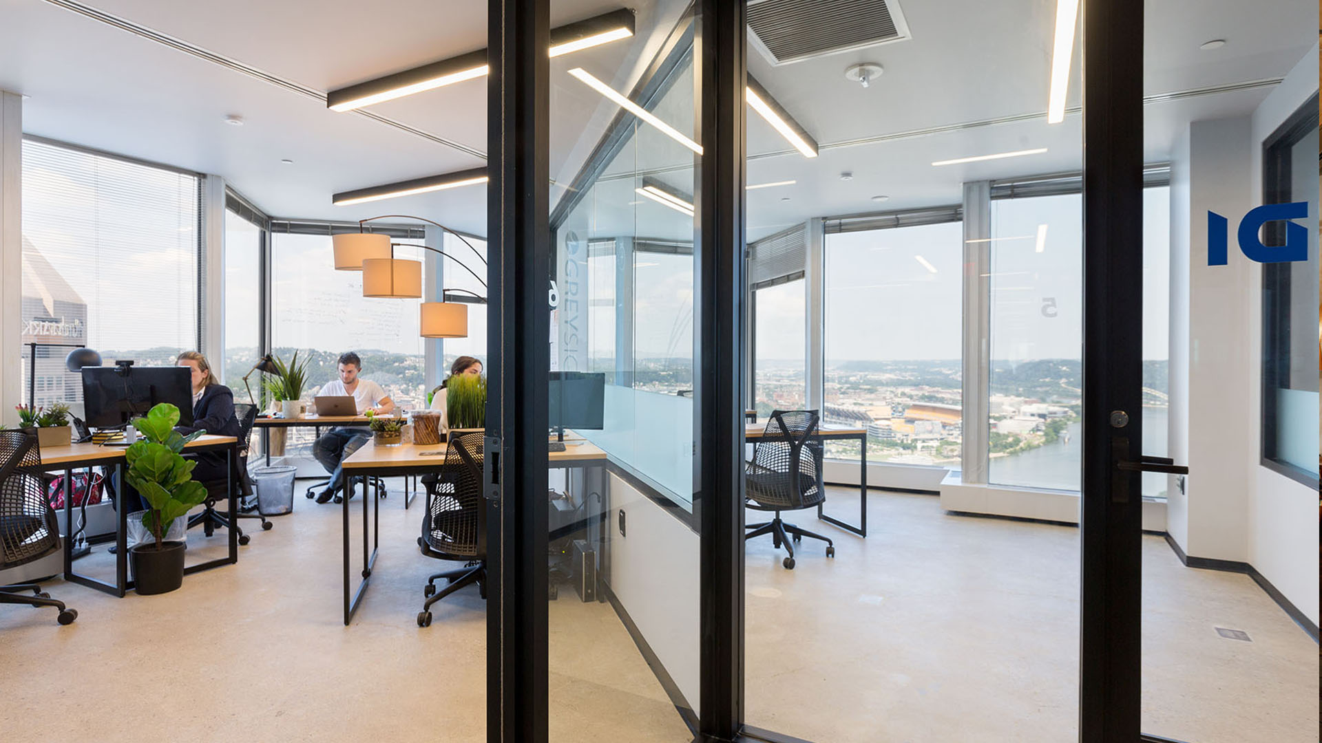 Lighting color to increase sales productivity
